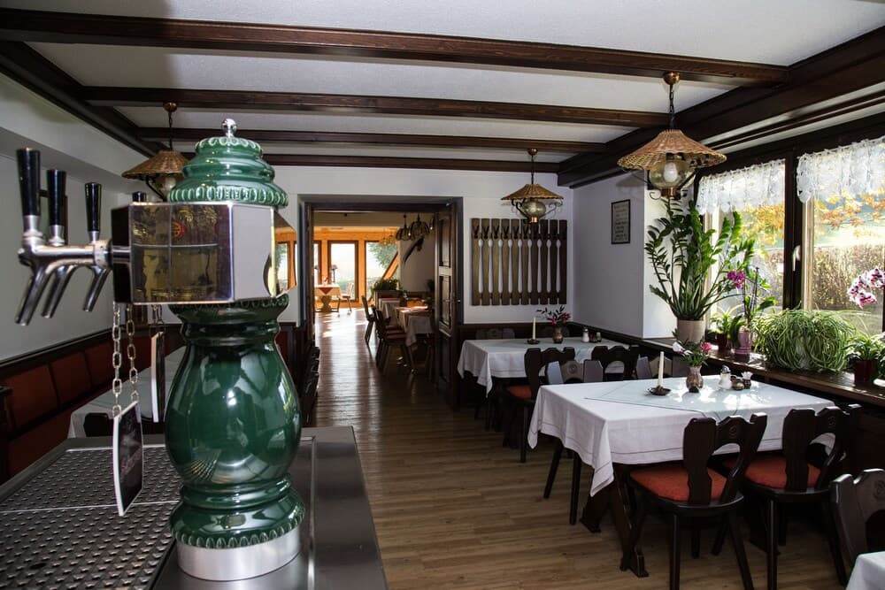 Gasthaus und Hotel Rote Schenke