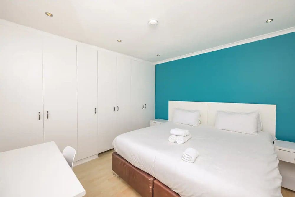 Contemporary 4 Bedroom Home