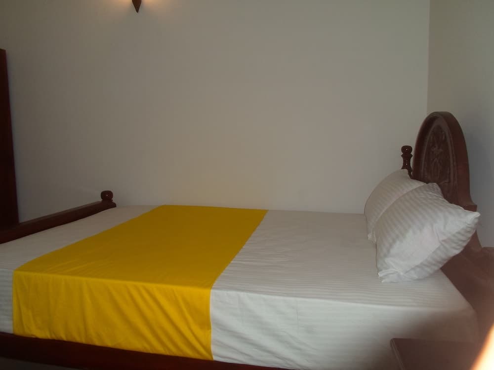 Amada Lake View Homestay