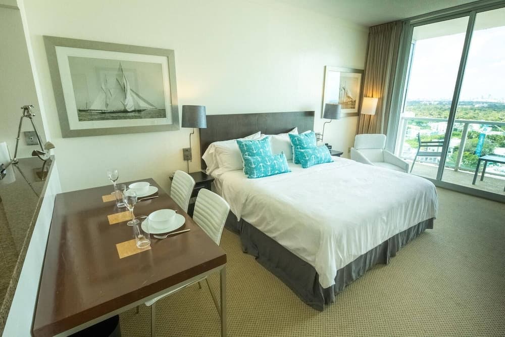 Ocean, Marina & City View Studio + Balcony #2