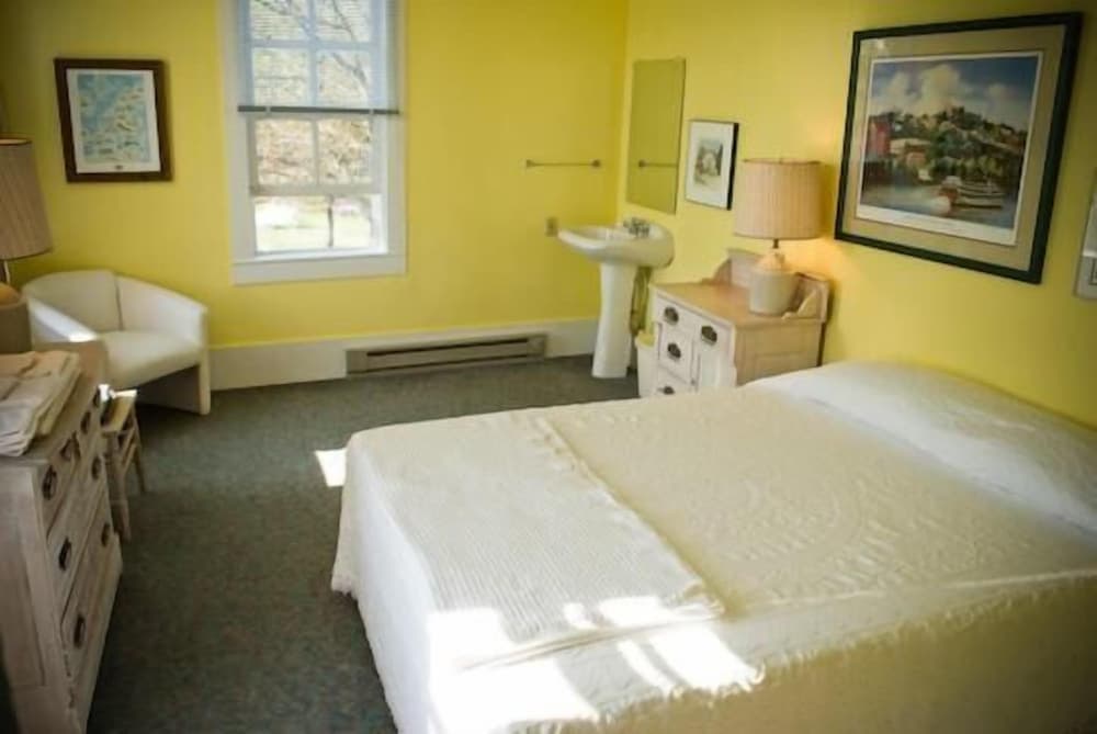 Fountain Point Resort