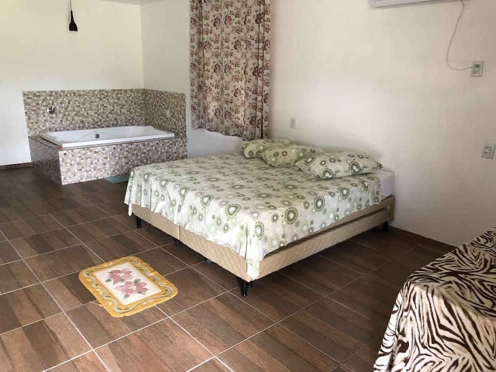 Chales Abraco Serrano