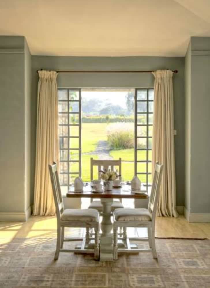 Soames Hotel & Jack's Bar