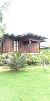 Rock and Wreck Dive Resort