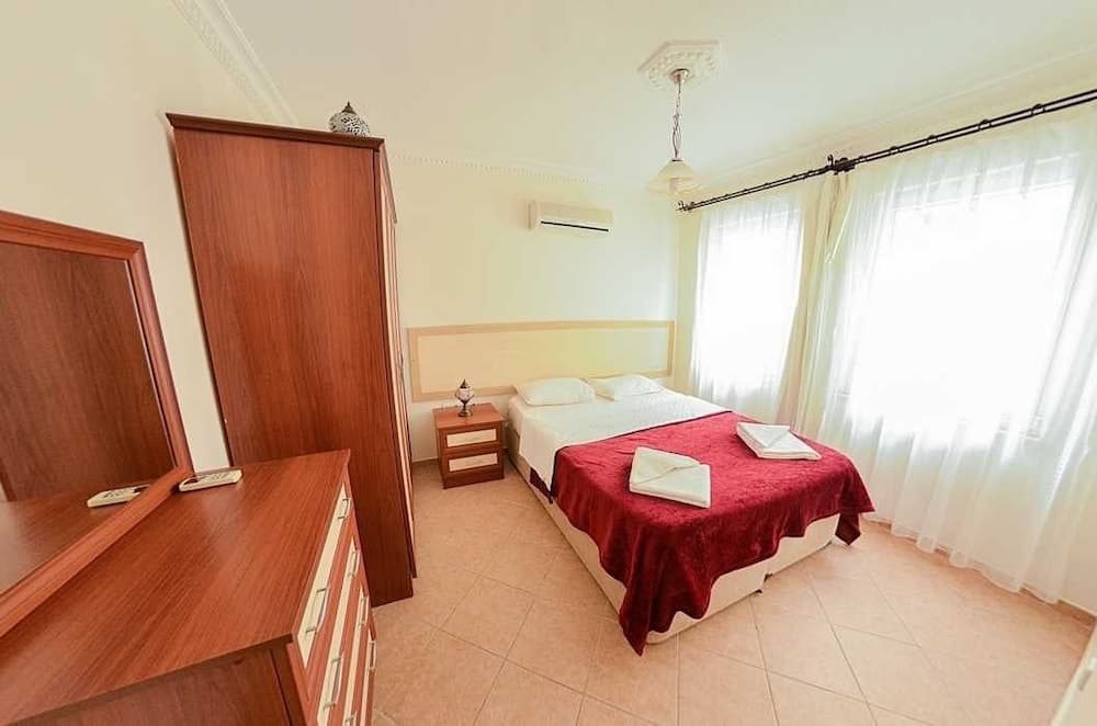 Villa Zakkum 1 by Lycia Collections