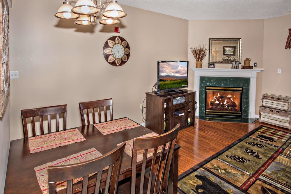 Whispering Pines 211