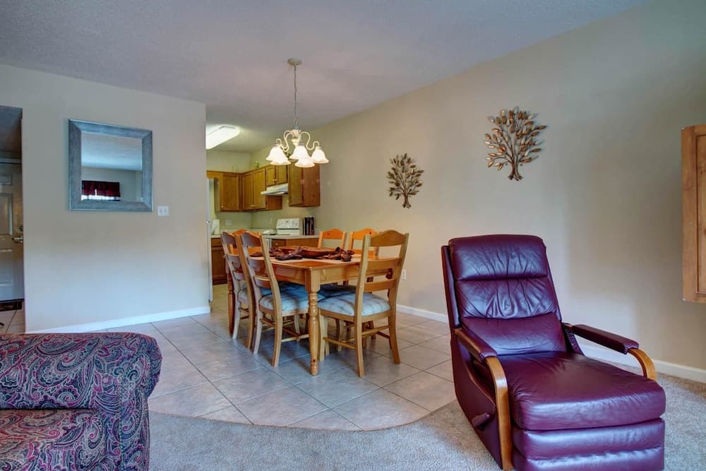 Whispering Pines 423