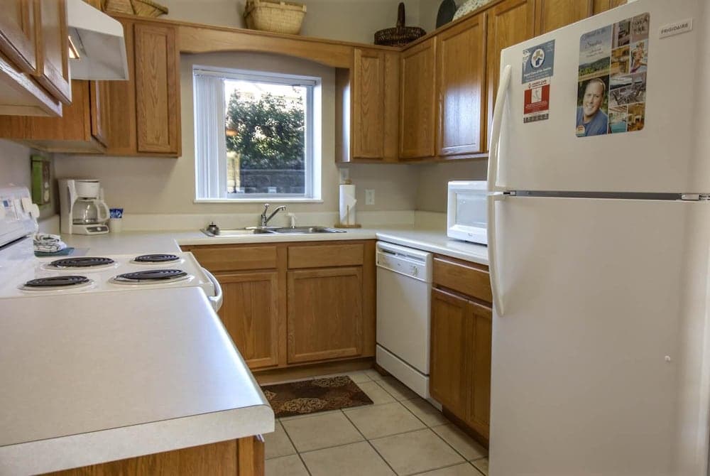 Whispering Pines 513