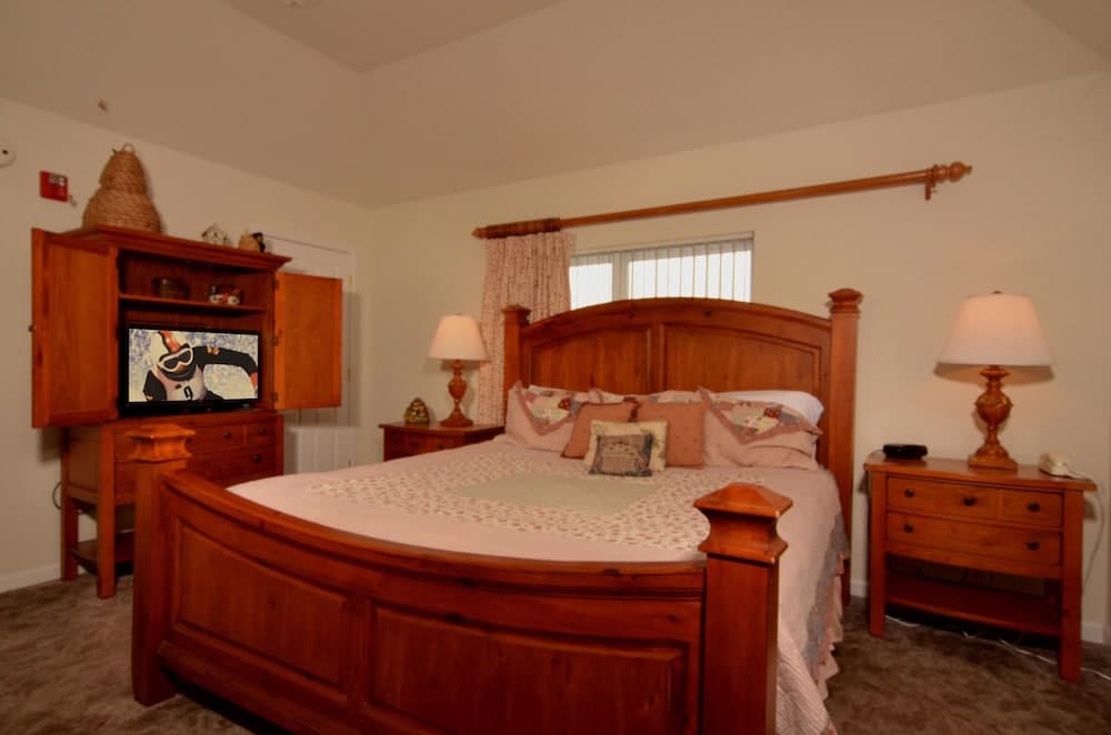 Whispering Pines 551