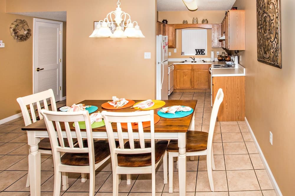 Whispering Pines 532