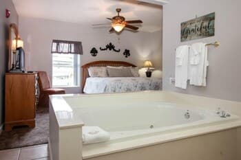 Whispering Pines 634