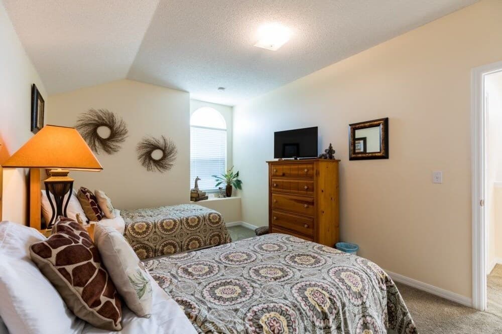 5BR Pool Home in Glenbrook by SHV-1907