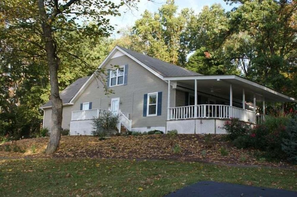 Serenity Hill Bed and Breakfast