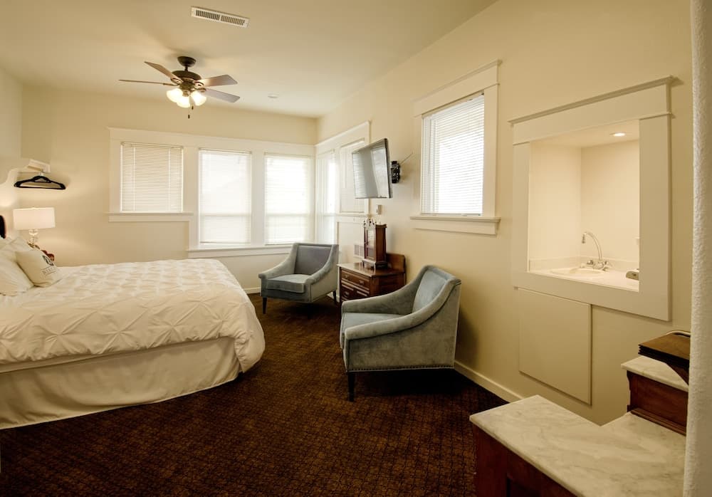 Birchfield Manor Inn and Restaurant