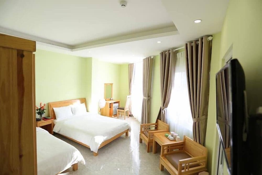 Trung Nhan Hotel