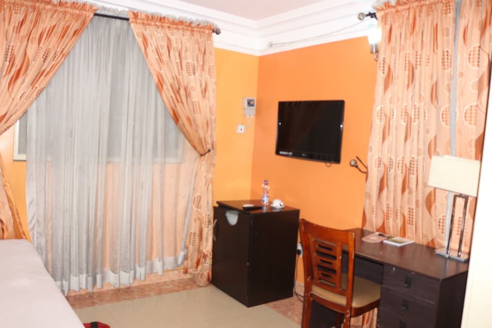 Au-delà des Frontieres Hotel