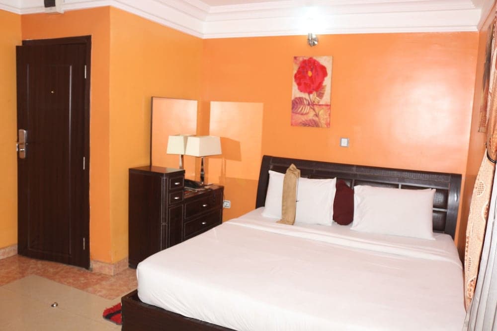 Au-delà des Frontieres Hotel