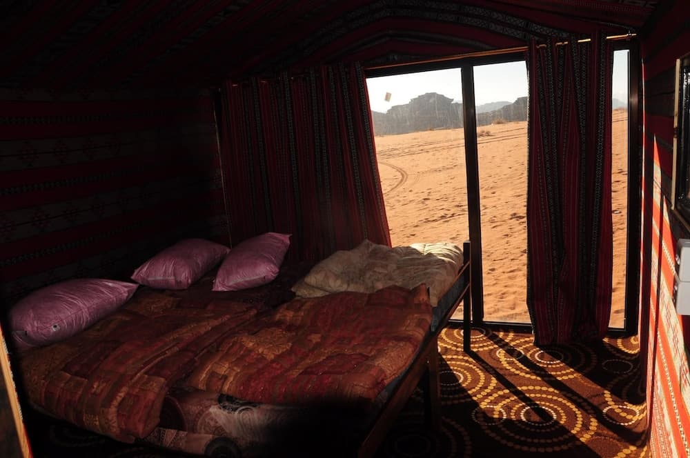 WADI RUM STARLIGHT CAMP