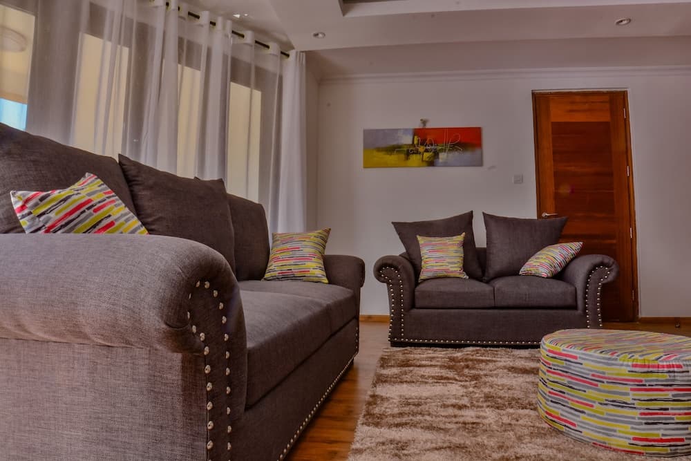 Edmor Residences - Riverside