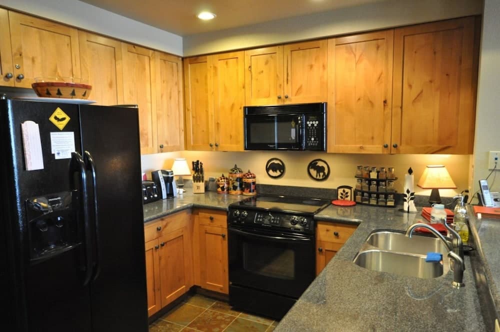 Morning Eagle #109 1 Bedroom Condo