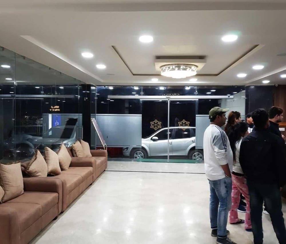 Hotel Chintpurni International