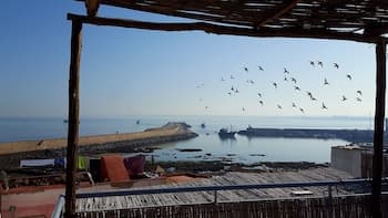 Art riad au bord de la mer