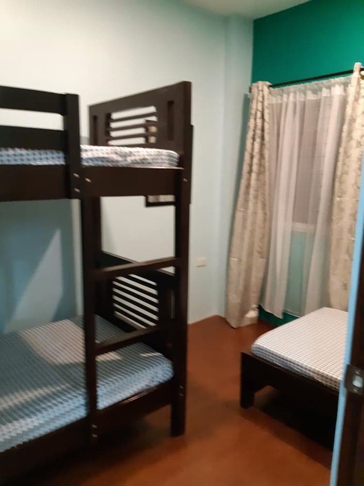 Restful 3BR Hillside Duplex