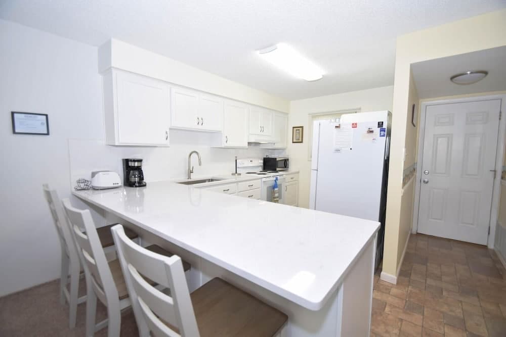 Blaire Isle 101N 2 Bedroom Condo by RedAwning