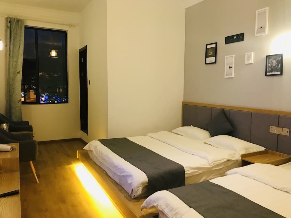 Dali Spring Field Hostel