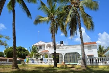 Tulia House - Hostel