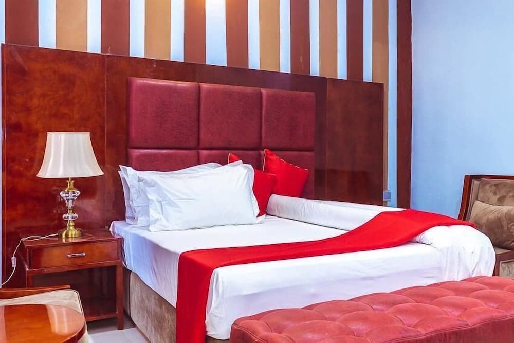 Royal Spring Palm Hotel & Apartment