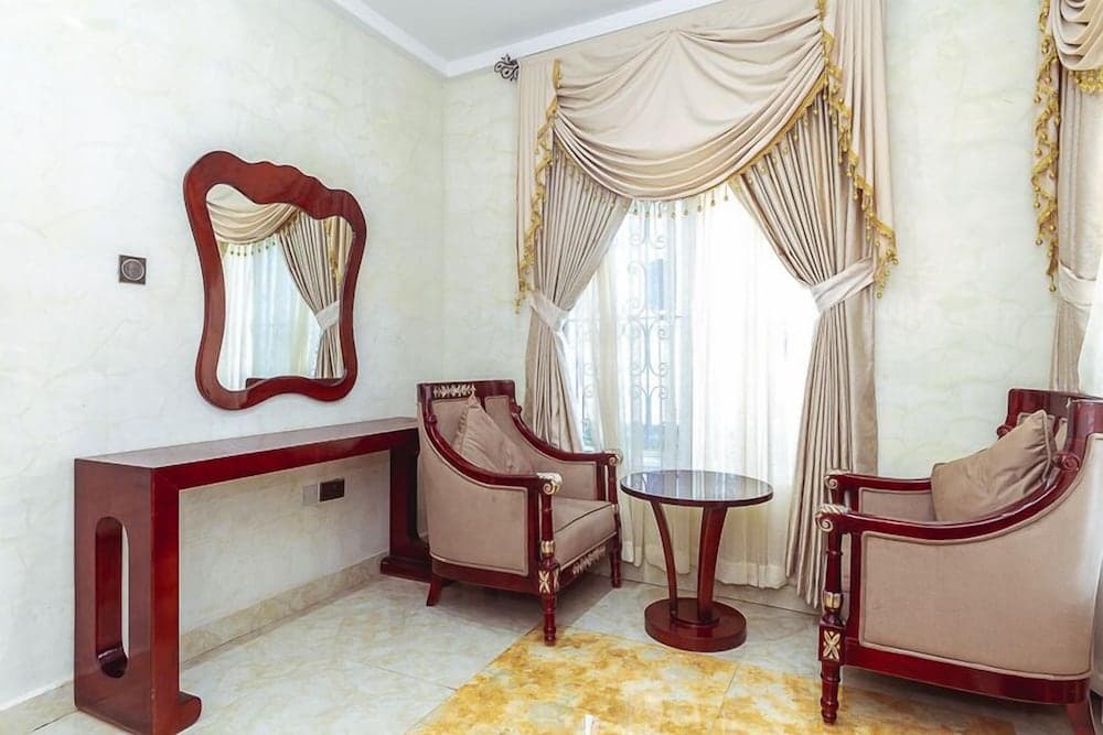 Royal Spring Palm Hotel & Apartment