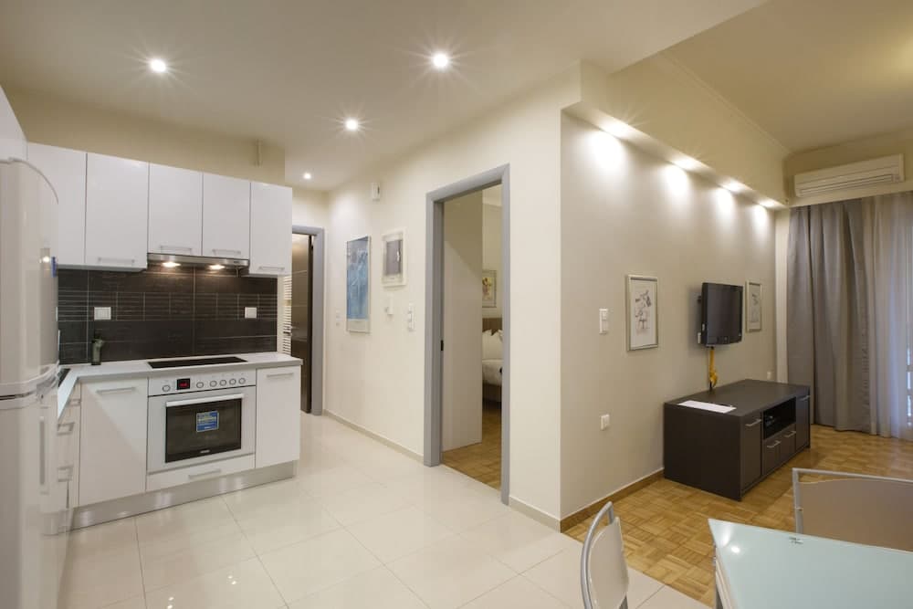 Koukaki Deluxe Apt at Syggrou-Fix