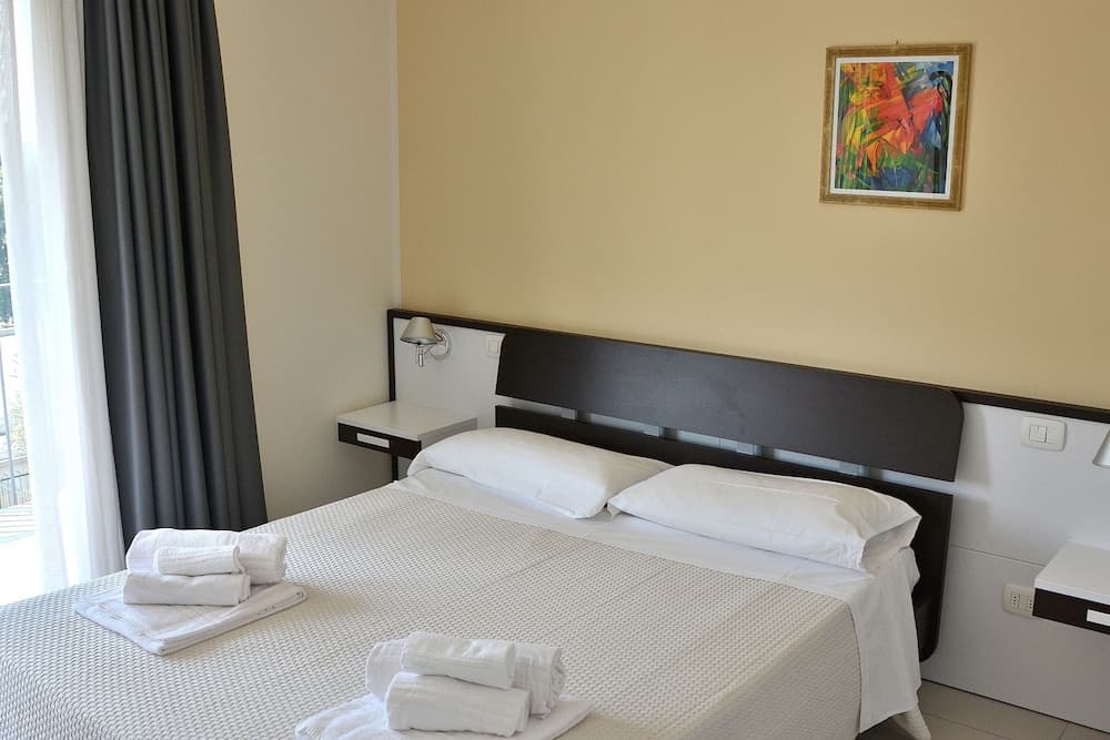 Cà Gardesana With Pool