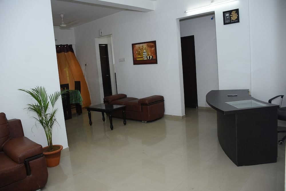 JK Rooms 132 Parkland Service Apartment