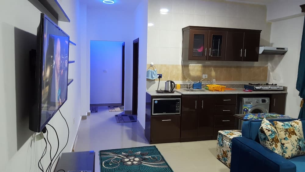 Half Moon - Sunny Dahab