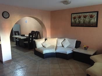 4 Recamaras Zona Sur WiFi Jardin Cochera