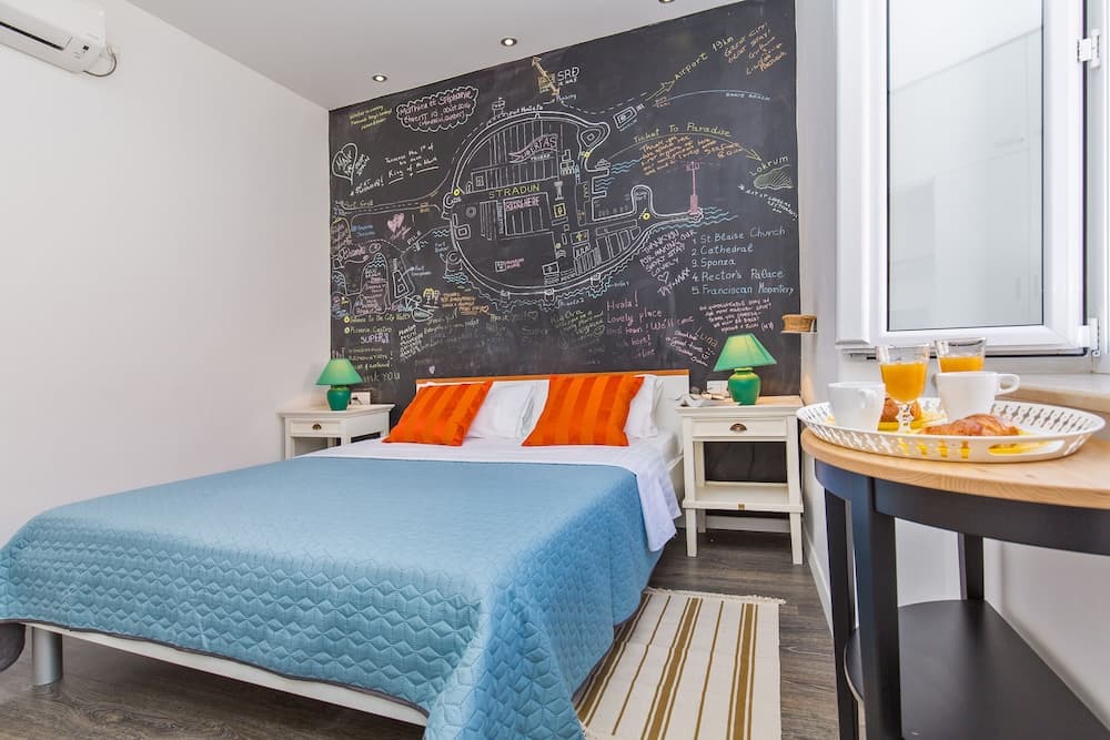 Apartment & Room Joy