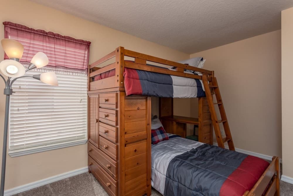 6 Br Pool and Spa Home in Aviana Resort