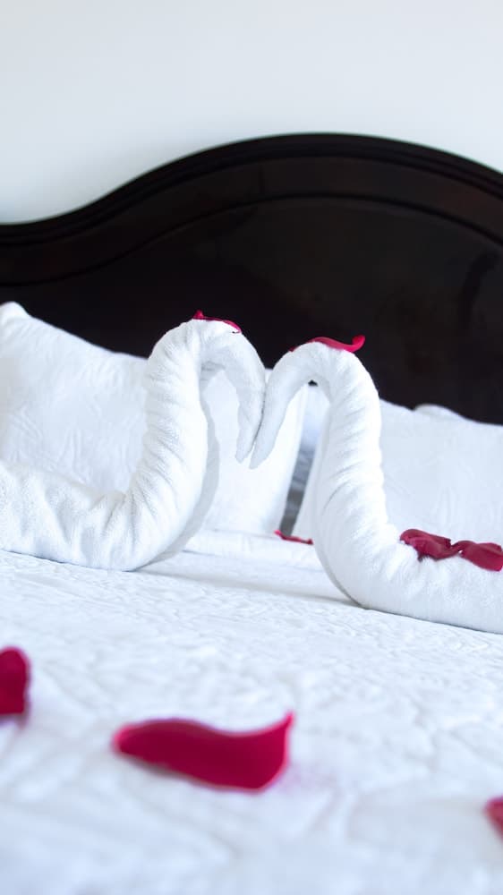 Golden House Hotel & Restaurant