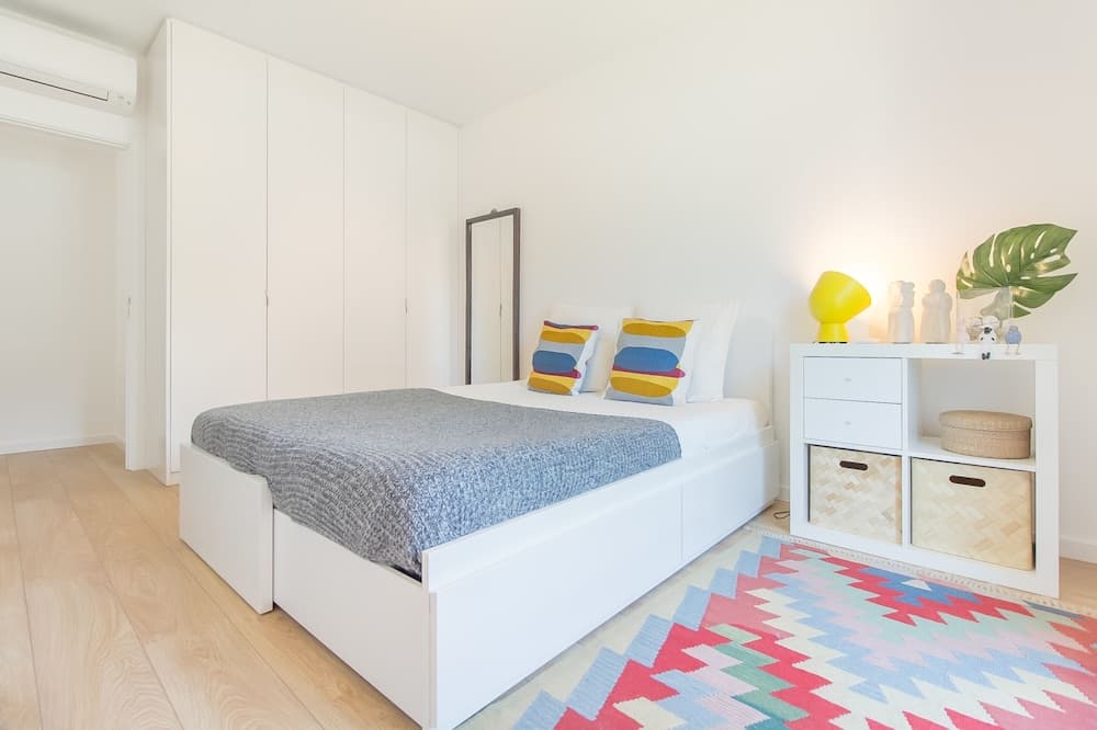 Luxury Beach Experience in Lisbon