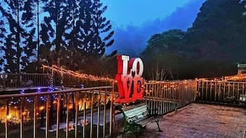 Yushow Library Villa