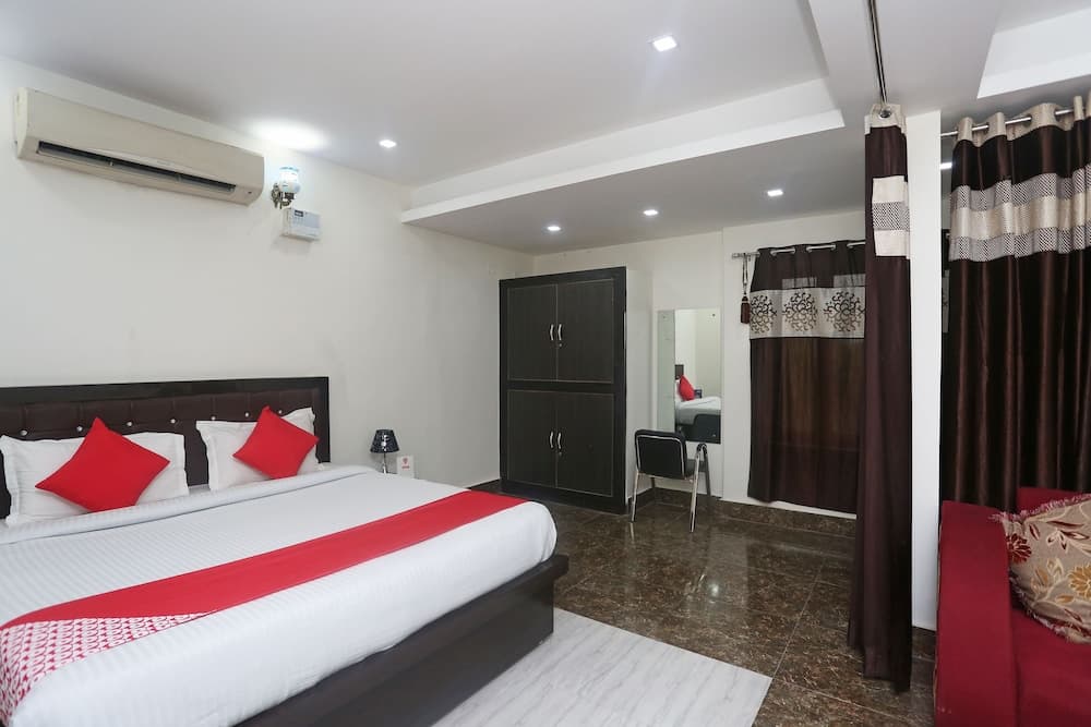 OYO 18301 Hotel A-one