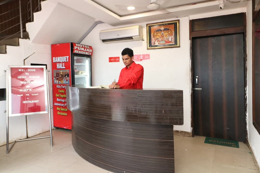 OYO 18943 Hotel Punjab Residency