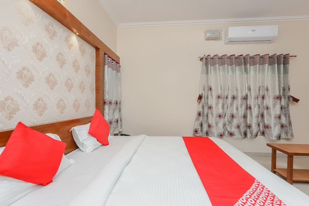 OYO 24264 Monisha Residency