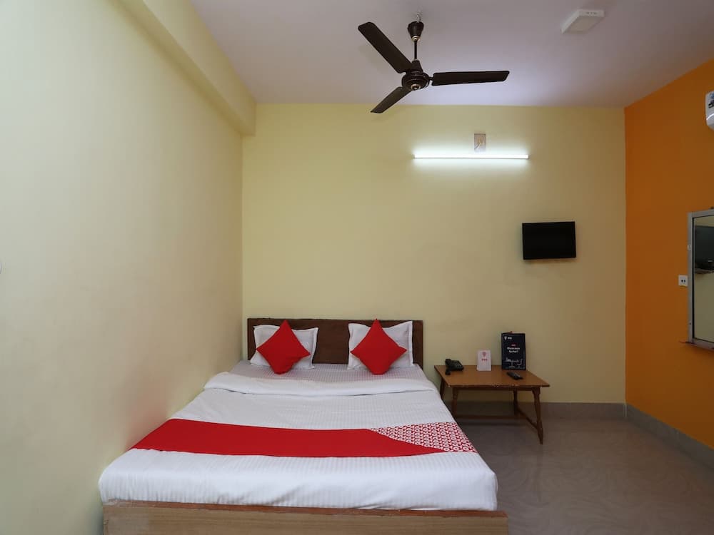 OYO 28349 Eshan Guest House