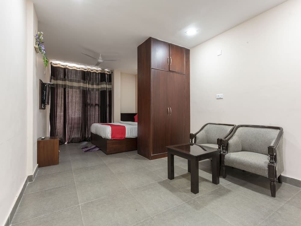 OYO 19141 Diamond Vaishali