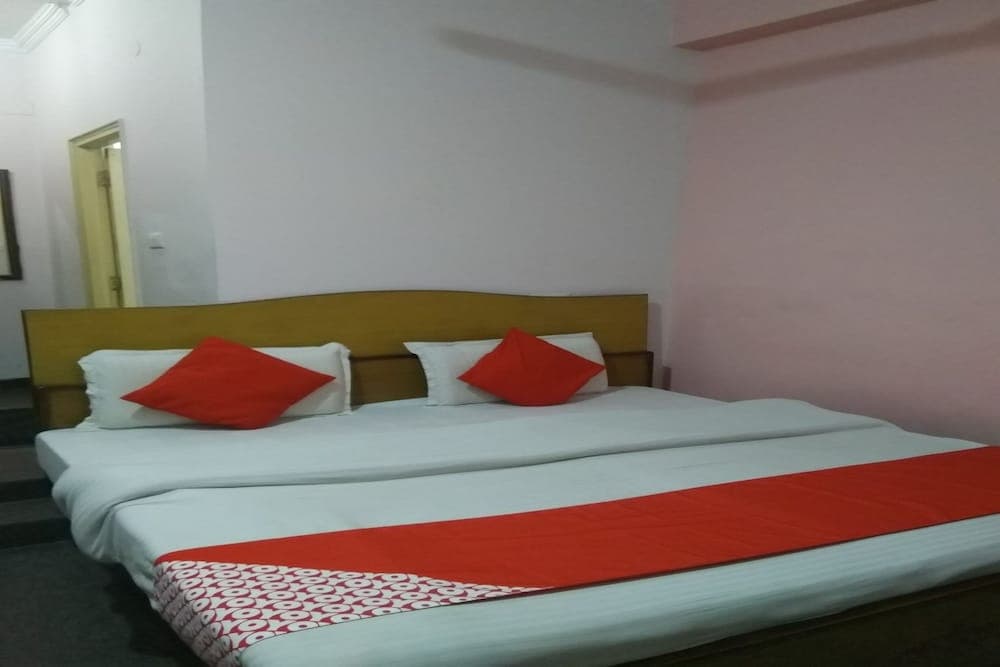 OYO 22689 Hotel United Inn