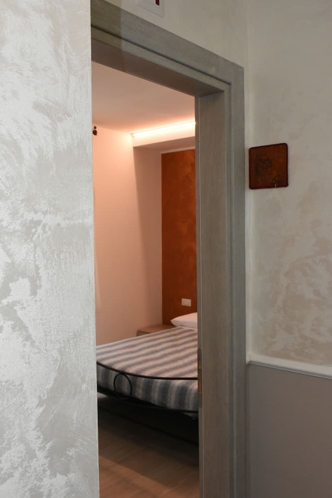 Albano Station Rooms