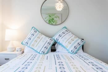 Juniper Mist - Modern 1 Bdr in Downtown